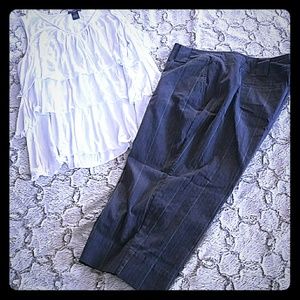 Avenue Stretch Capris- Size 18